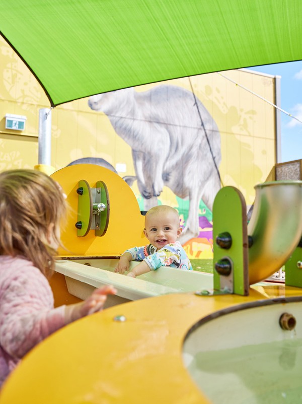 Vandfald J1715 legepladser lærings & sansestimulerende redskaber vandleg billede foto