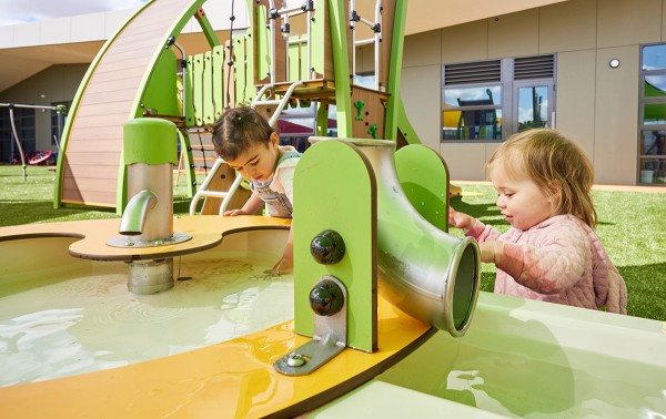 Vandfald J1715 legepladser lærings & sansestimulerende redskaber vandleg billede foto
