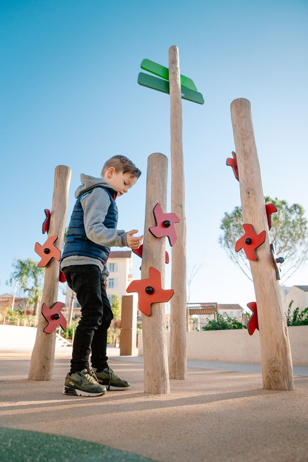 Mølleskov J49154® legepladser bæredygtig naturtræ serie motorik og balancebaner billede foto